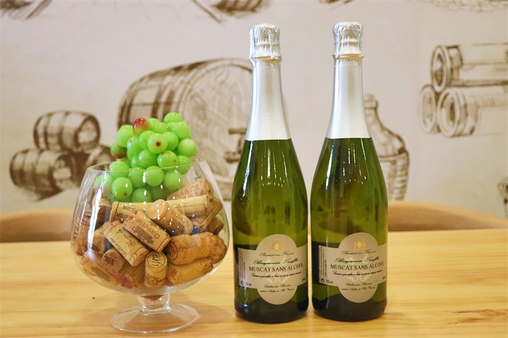 紅酒午夜小电影男人在线APP店排行榜好不好呢